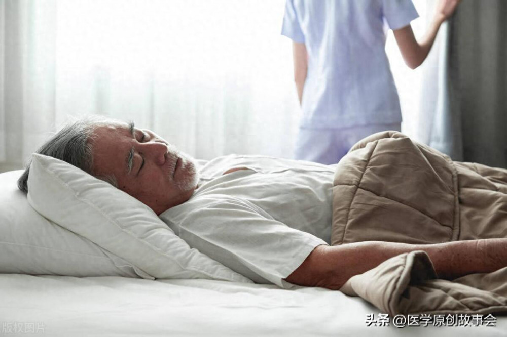 老後睡覺時！總在「凌晨3、4點醒來」睡眠質量變差　一般暗示「4大疾病」要重視 – BuzzHand